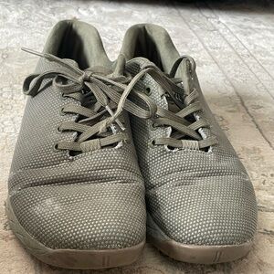 Men’s NOBULL shoes size 9.5 or women’s 11